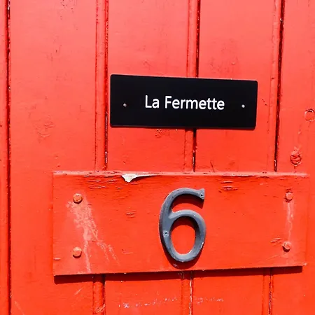 Гостевой дом La Fermette - Chambre Rock! De 45m2 Avec Lit King-size Proche D'arras 3*